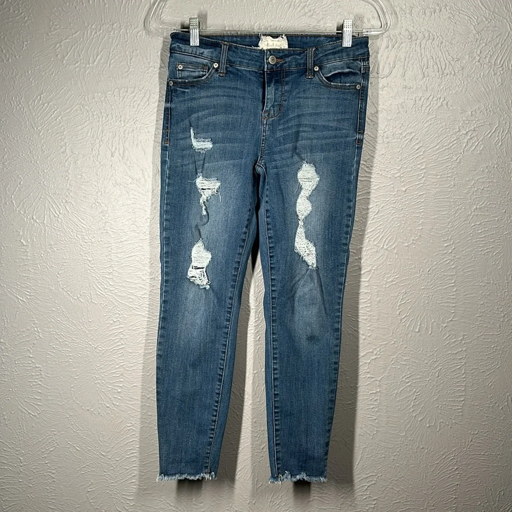 altar'd state Distressed Blue Jeans Women's Size 28/7 - Picture 2 of 8